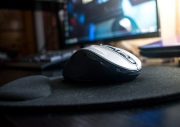 Wired Mouse or Wireless Mouse: Which One Should You buy?